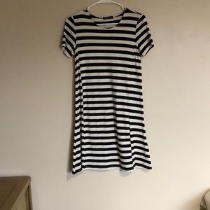 Black and whit stripped dress